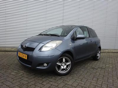 tweedehands Toyota Yaris 1.3 VVTi Dynamic Airco / Lm velgen / Nap