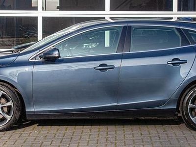 Hatchback Gebruikt 2017 Volvo V40 Inscription Stationwagen | € 14.950 (Eerlijke prijs)