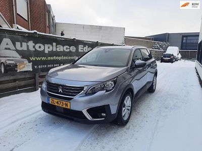 Grijs Occasion 2019 Peugeot 5008 MPV | € 10.999 (Eerlijke prijs)