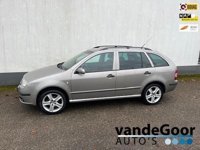 tweedehands Skoda Fabia Combi 1.4-16V Elegance+, '07. , AUT., AIRCO, CRUISE CONTROLE, TREKHAAK, LM VELGEN !