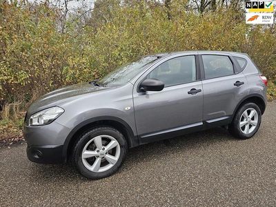 Grijs Gebruikt 2012 Nissan Qashqai Visia SUV | € 7.250 (Eerlijke prijs)