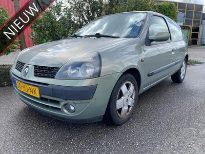 tweedehands Renault Clio II 1.4-16V RT