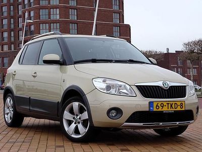 Occasion Skoda Fabia 105 PK (77 kW) 2012 Beige (metallic) Hatchback