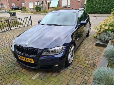 Blauw Gebruikt 2010 BMW 318 Sedan | € 7.999 (Duur)