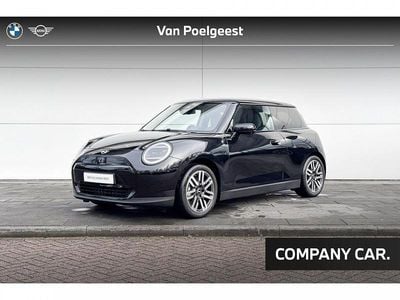 Zwart Nieuw 2025 Mini Cooper Hatchback | € 35.400 (Goede deal)