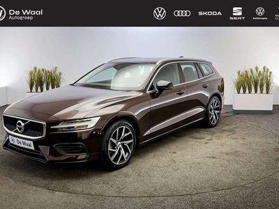 tweedehands Volvo V60 2.0 251pk Automaat T5 Momentum | Parkeersensoren Achter, Navigatie, 18" LM Velgen |