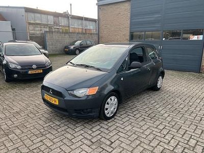 Grijs Gebruikt 2009 Mitsubishi Colt Inform Hatchback | € 1.390 (Iets duurder)
