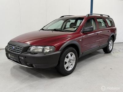 Rood Gebruikt 2003 Volvo XC70 Comfort Stationwagen | € 9.945 (Eerlijke prijs)