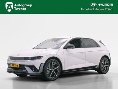 Atlas white (wit metallic) Occasion 2025 Hyundai Ioniq 5 Edition SUV | € 49.999