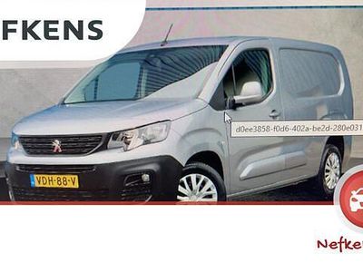 Grijs Occasion 2019 Peugeot Partner MPV | € 16.747 (Duur)