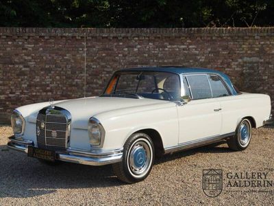 tweedehands Mercedes 280 SE COUPE Manual gearbox and sunroof