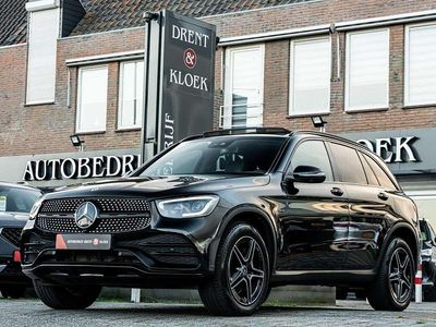 Zwart Gebruikt 2021 Mercedes GLC300e Business SUV | € 39.950 (Eerlijke prijs)