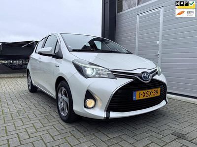 Occasion Toyota Yaris Hybrid 75 PK (55 kW) 2014 Wit Hatchback