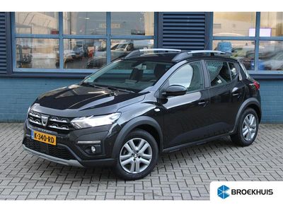 Zwart Gebruikt 2021 Dacia Sandero Comfort Hatchback | € 14.445 (Eerlijke prijs)