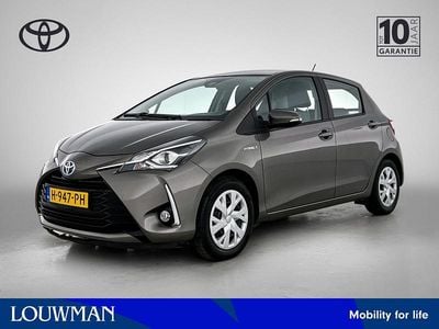 Occasion Toyota Yaris Hybrid Active 99 PK (72 kW) 2019 Grijs Hatchback