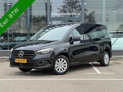 Zwart (metallic) Occasion 2024 Mercedes Citan 112 Van | € 31.995 (Iets duurder)