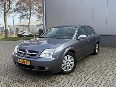 Grijs Occasion 2002 Opel Vectra Elegance Sedan | € 1.499 (Iets duurder)