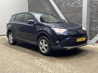 Zwart Occasion 2017 Toyota RAV4 Hybrid SUV | € 19.700 (Eerlijke prijs)