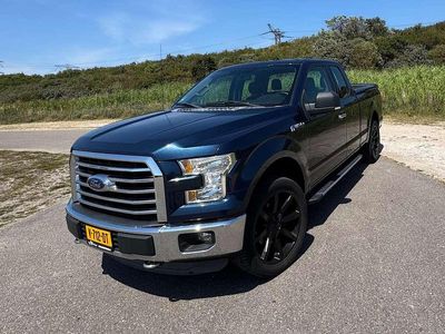 Blauw Gebruikt 2017 Ford V8 XLT Van | € 41.500