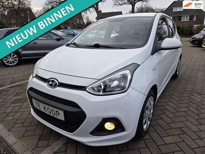 Wit Gebruikt 2014 Hyundai i10 Trend Hatchback | € 4.499 (Eerlijke prijs)