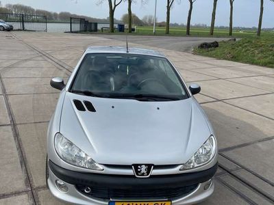 tweedehands Peugeot 206 1.6-16V Premium