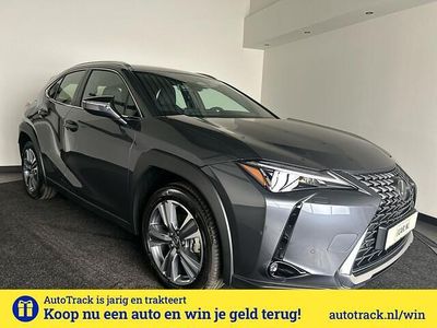 Grijs Nieuw 2025 Lexus UX 300e Luxury Line SUV | € 33.950