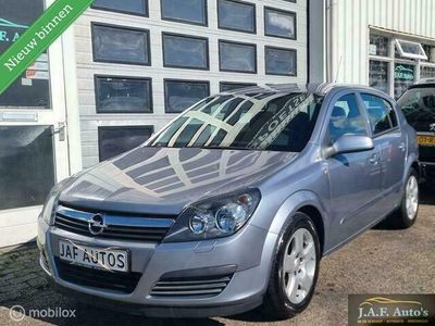 Grijs Gebruikt 2006 Opel Astra Hatchback | € 2.499 (Duur)