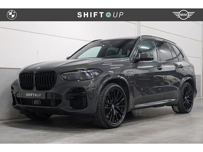 Grijs Occasion 2022 BMW X5 M Sport SUV | € 65.940 (Eerlijke prijs)