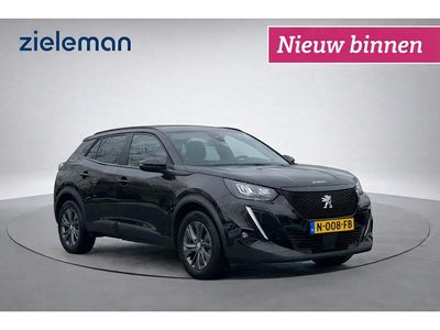 Zwart Occasion 2021 Peugeot 2008 Active SUV | € 15.845 (Goede deal)