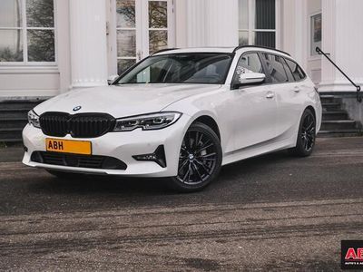 tweedehands BMW 330 330 Touring i Panoramadak | Dodehoek | 360 camera |