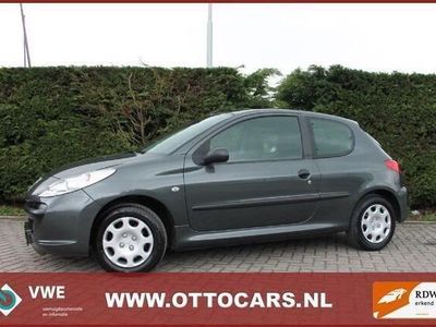 Grijs Gebruikt 2012 Peugeot 206 Access Hatchback | € 4.750 (Eerlijke prijs)