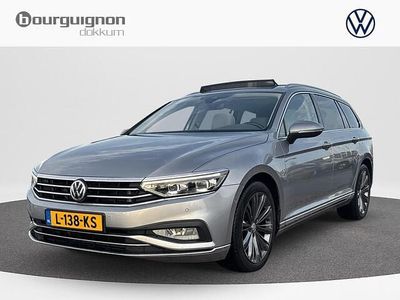 Grijs Gebruikt 2020 VW Passat Elegance Stationwagen | € 22.900 (Iets duurder)