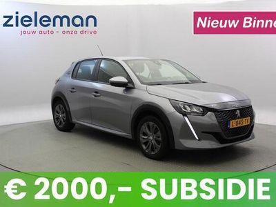 Peugeot e-208