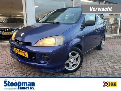 Blauw (metallic) Gebruikt 2006 Daihatsu Young Rv MPV | € 2.950