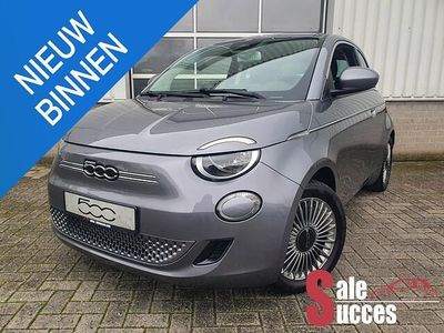 Grijs Gebruikt 2023 Fiat 500e Icon Hatchback | € 21.950 (Eerlijke prijs)