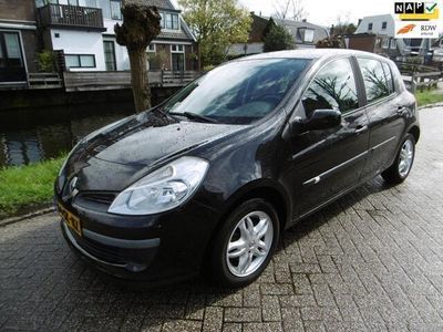 tweedehands Renault Clio R.S. 1.6-16V 110pk Automaat Cruise 5-deu 166.000km NAP