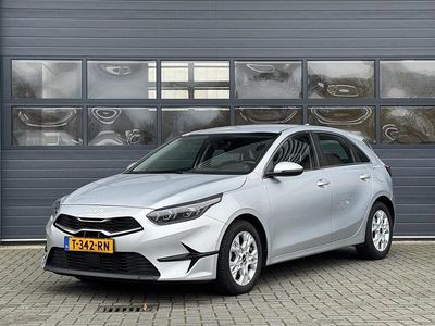 Occasion Kia Ceed 120 PK (88 kW) 2023 Grijs Hatchback