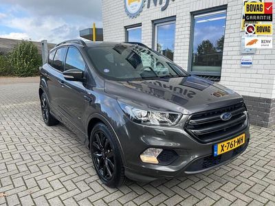 Grijs Gebruikt 2017 Ford Kuga Titanium SUV | € 17.950 (Eerlijke prijs)
