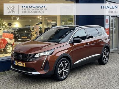 tweedehands Peugeot 5008 1.2 Turbo 130 PK GT Automaat | Slechts 5800 KM Gereden | Panoramisch Schuif-Kanteldak | 1e Eigenaars Auto | Full LED Verlichting | Dode hoek bewaking | Keyless Pakket | Achteruitrijcamera | 7 persoons Uitvoering |