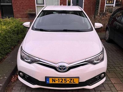 Wit Gebruikt 2016 Toyota Auris MPV | € 13.000 (Goede deal)
