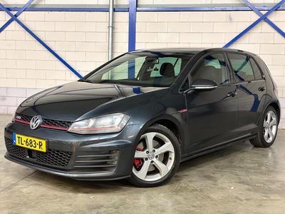 tweedehands VW Golf VII 2.0 TSI GTI 220PK|TREKHAAK