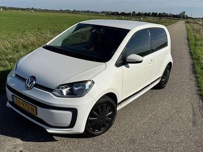 Wit Occasion 2018 VW up! move up! Hatchback | € 6.400 (Eerlijke prijs)