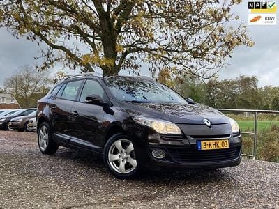 Bruin Gebruikt 2013 Renault Mégane GrandTour Expression Stationwagen | € 4.975 (Iets duurder)