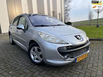 Grijs Occasion 2006 Peugeot 207 Hatchback | € 1.750 (Eerlijke prijs)