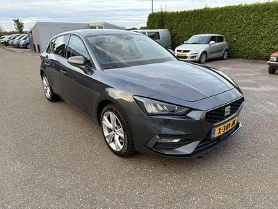 Grijs Gebruikt 2021 Seat Leon FR Hatchback | € 20.500 (Goede deal)