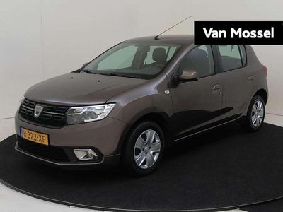 Bruin Gebruikt 2020 Dacia Sandero Comfort Hatchback | € 10.940 (Eerlijke prijs)