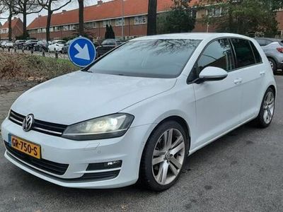 tweedehands VW Golf 1.4 TSI Highline AUTOMAAT I DEALER ONDERHOUDEN I ACHTERUIT CAMERA I STOELVERWARMING I LED I APK I NAVI