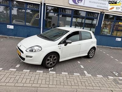 Wit Gebruikt 2014 Fiat Punto Evo Young Hatchback | € 4.450 (Eerlijke prijs)