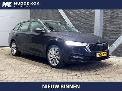 Zwart Gebruikt 2022 Skoda Octavia Business Line Stationwagen | € 24.700 (Goede deal)