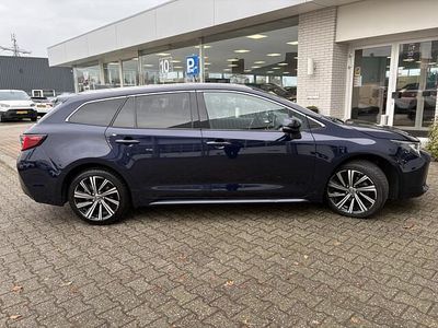 Blauw Gebruikt 2022 Toyota Corolla Stationwagen | € 17.995 (Eerlijke prijs)